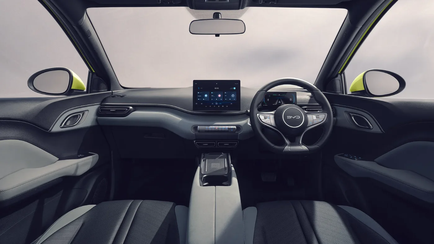 BYD Atto 1 dashboard and screens