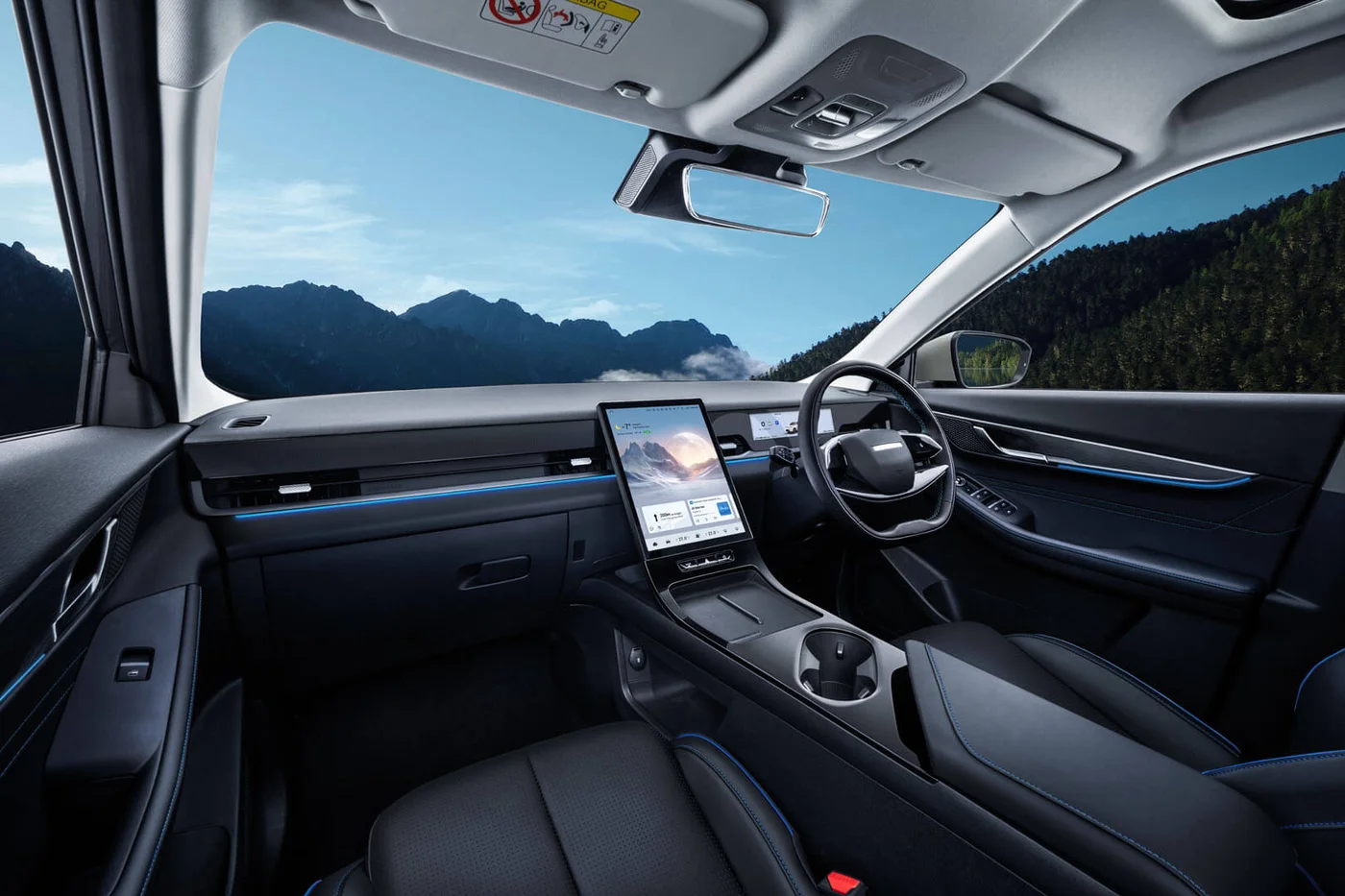 Jaecoo J5 EV dashboard in Basalt Black