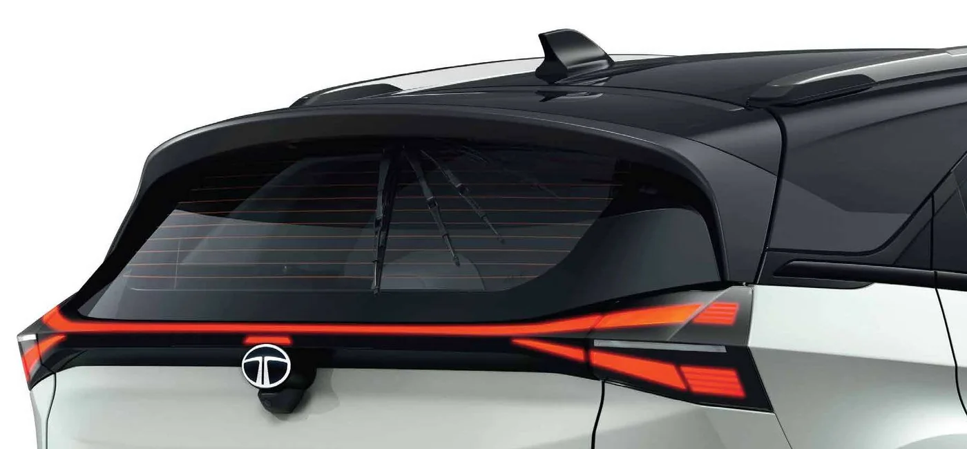 Tata Nexon EV connected LED tail lamp and black roof