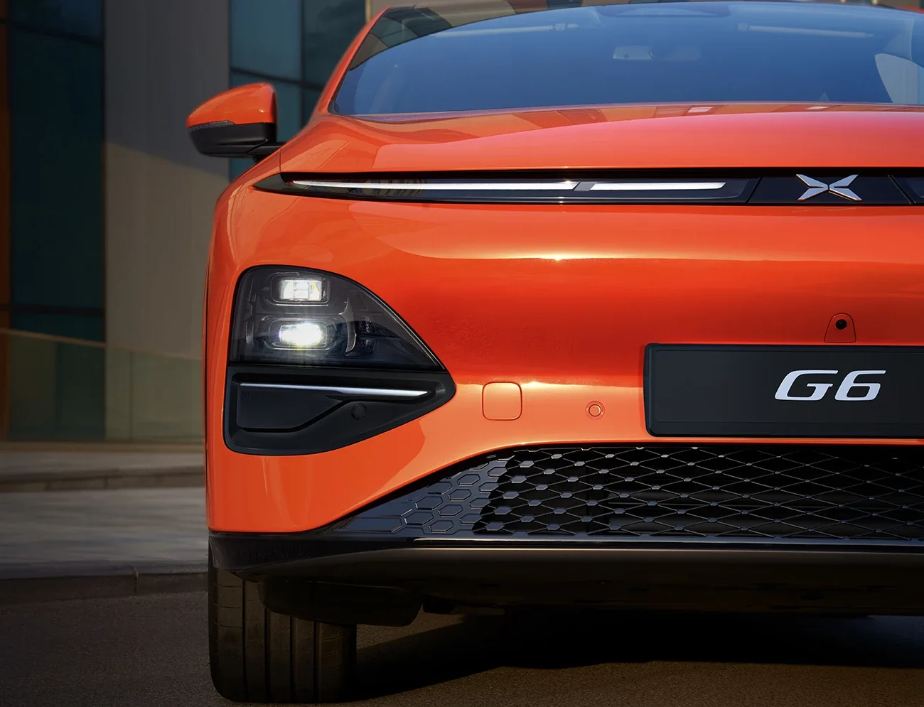 XPENG G6 front light bar and headlamp