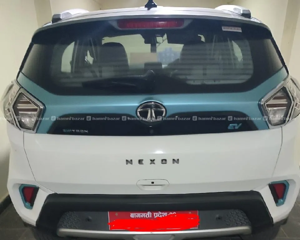 nexon ev xz+ lux with sunroof