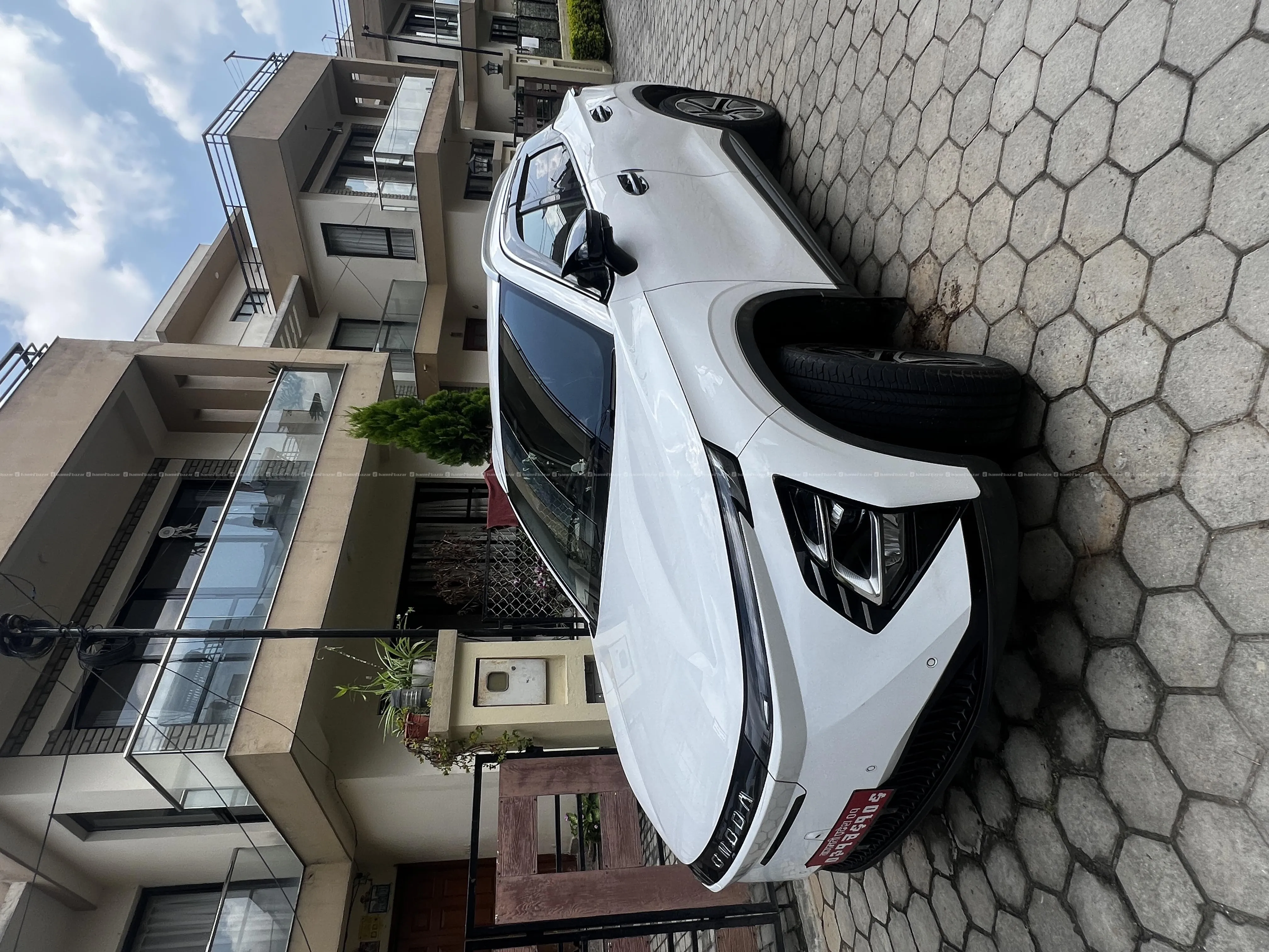 OMODA E5